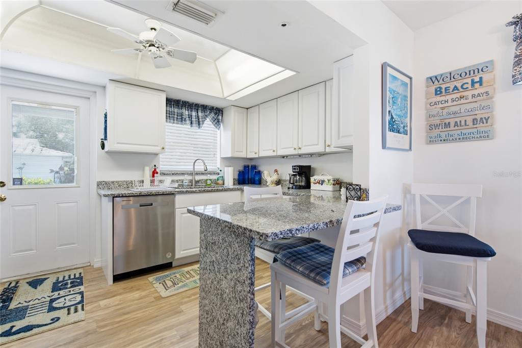 402 Ketch Way, Unit 402 Nokomis, FL 34275 - Photo 8 of 39