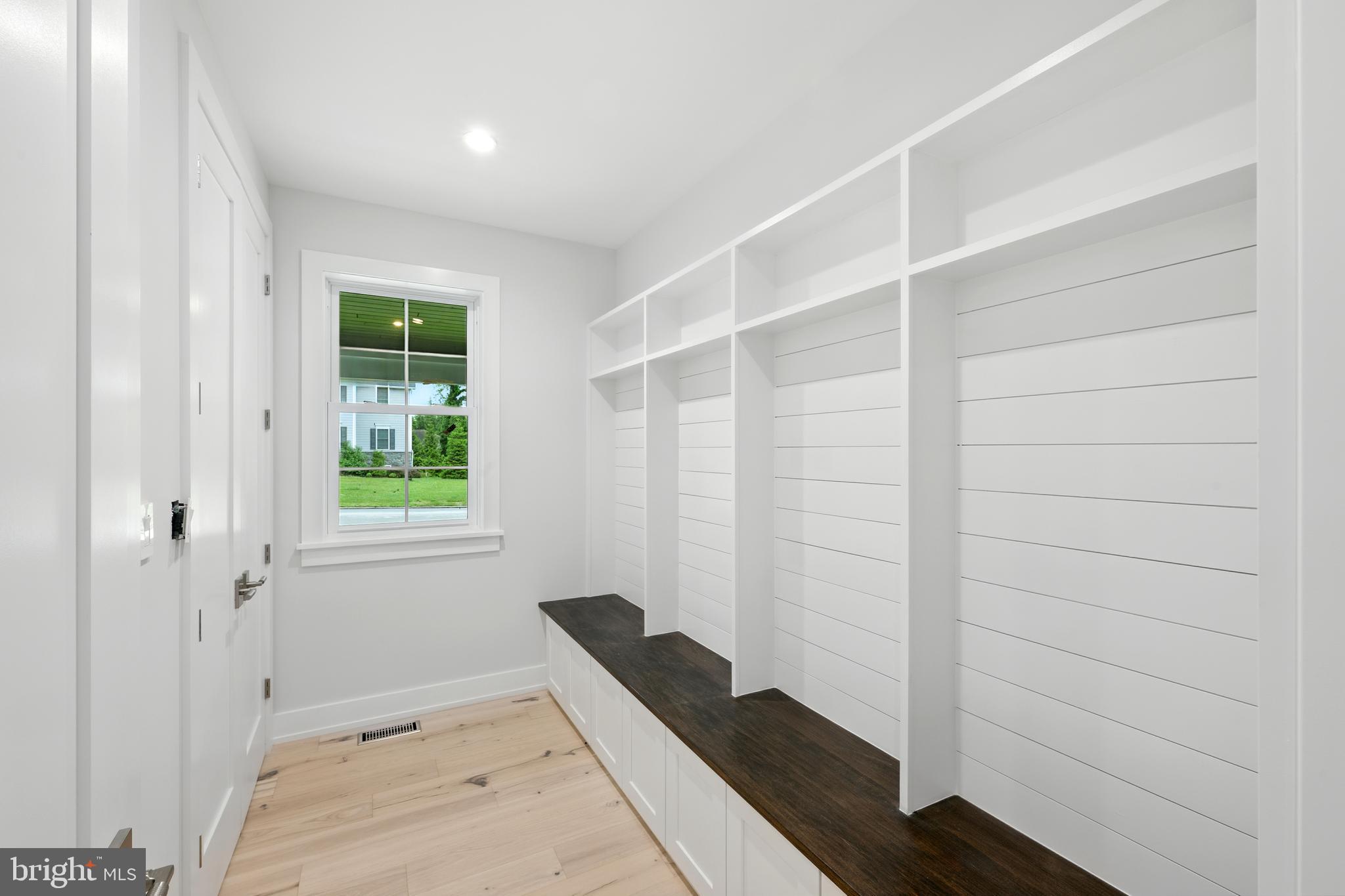 222 Hunters Lane Wayne, PA 19087 - Photo 6 of 46 Gallery Image 6