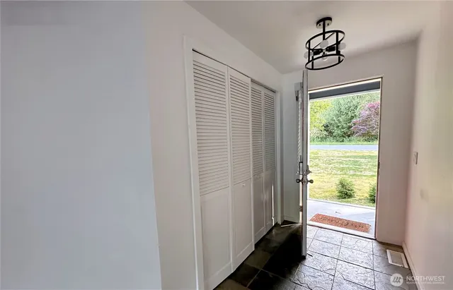 $495,000 | 1226 South Dewey Drive, Coupeville, WA 98239