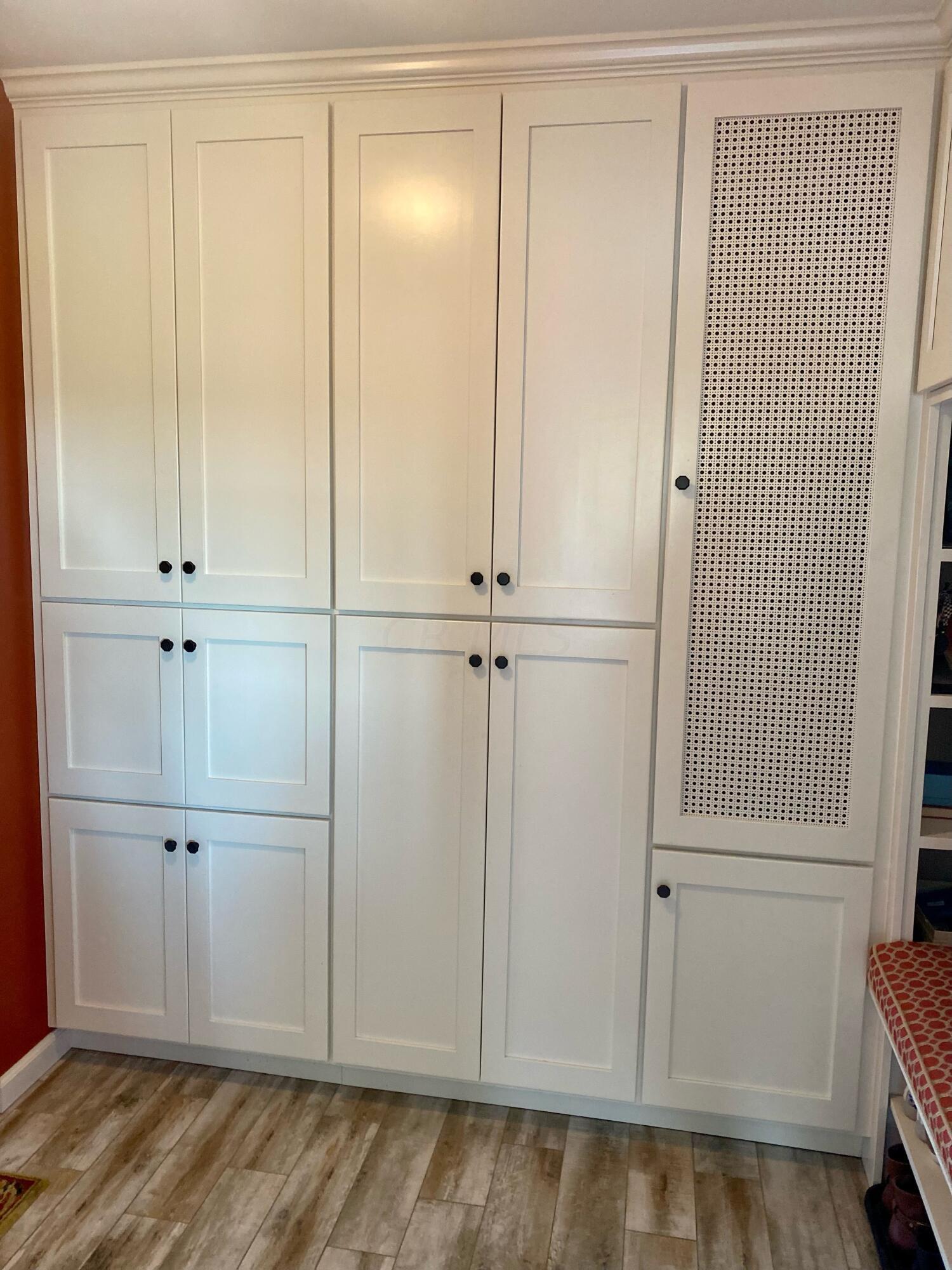 2100 Old Columbus Road London, OH 43140 - Photo 29 of 92 Custom Cabinetry in Mud Room
