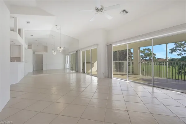 a view of livingroom with furniture