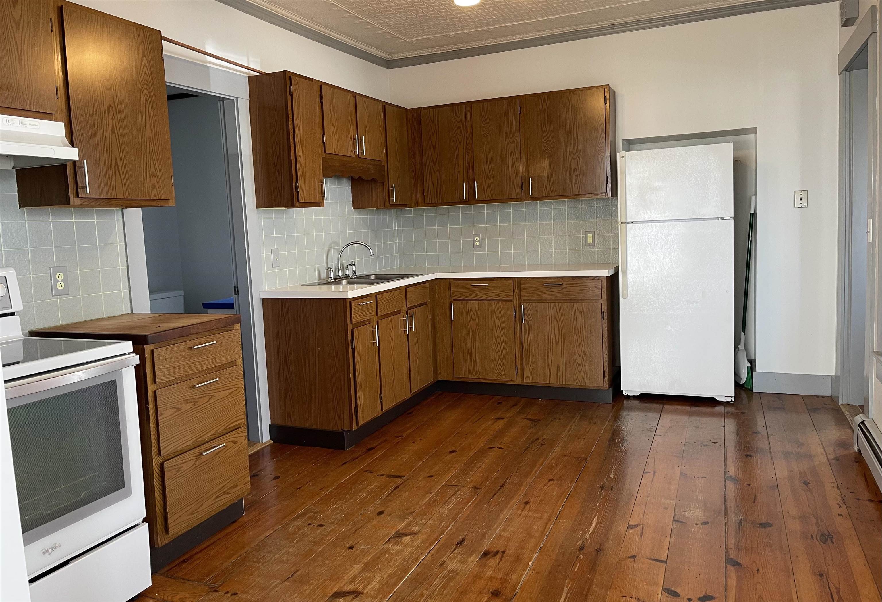 26 Leonard Street, Unit A Rochester, NH 03867 - Photo 3 of 9