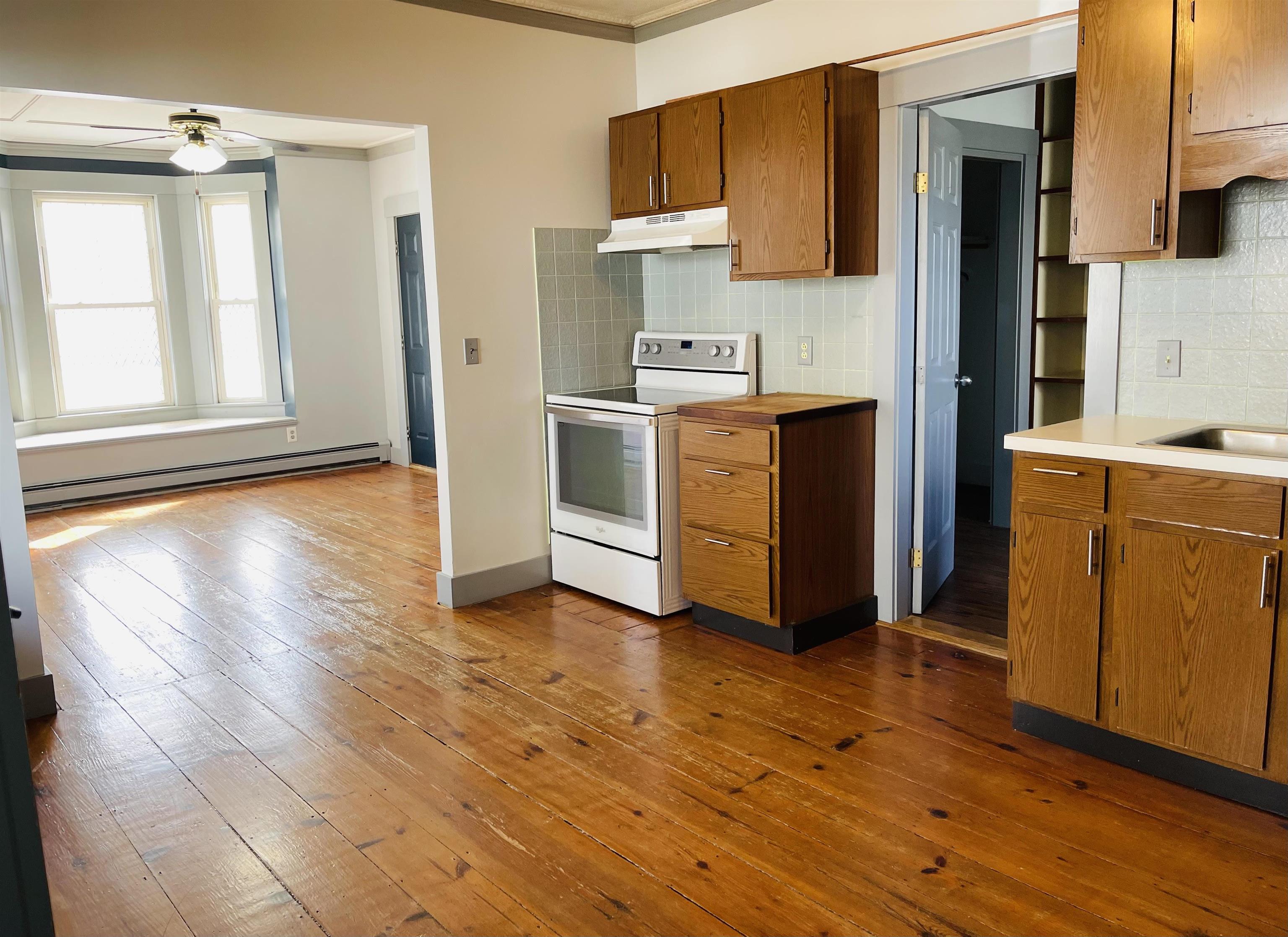 26 Leonard Street, Unit A Rochester, NH 03867 - Photo 4 of 9