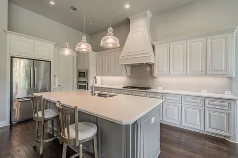 $925,000 | 5908 Westworth Fls Way, Westworth Village, TX 76114