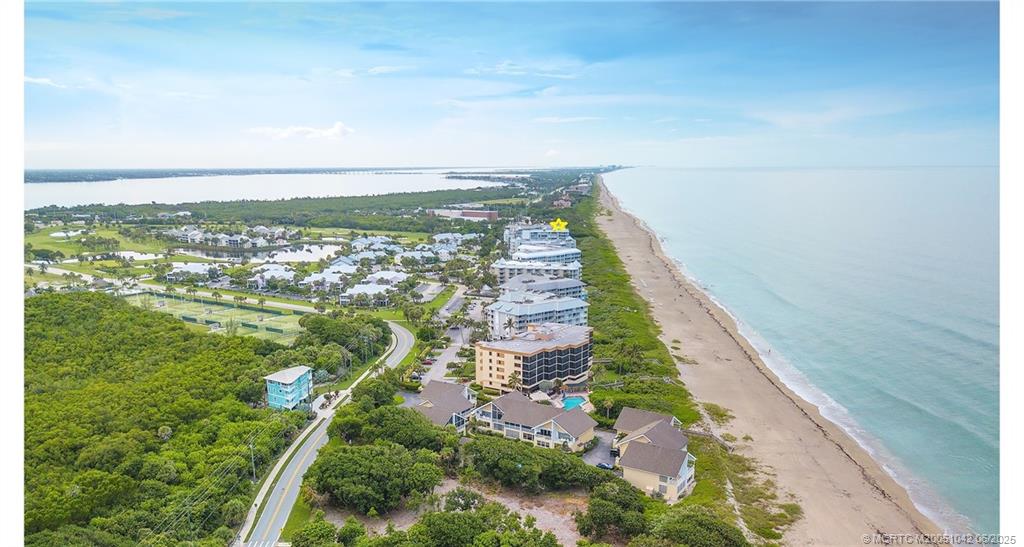 669 Northeast Plantation Road, Unit 405 Stuart, FL 34996 - Photo 3 of 34