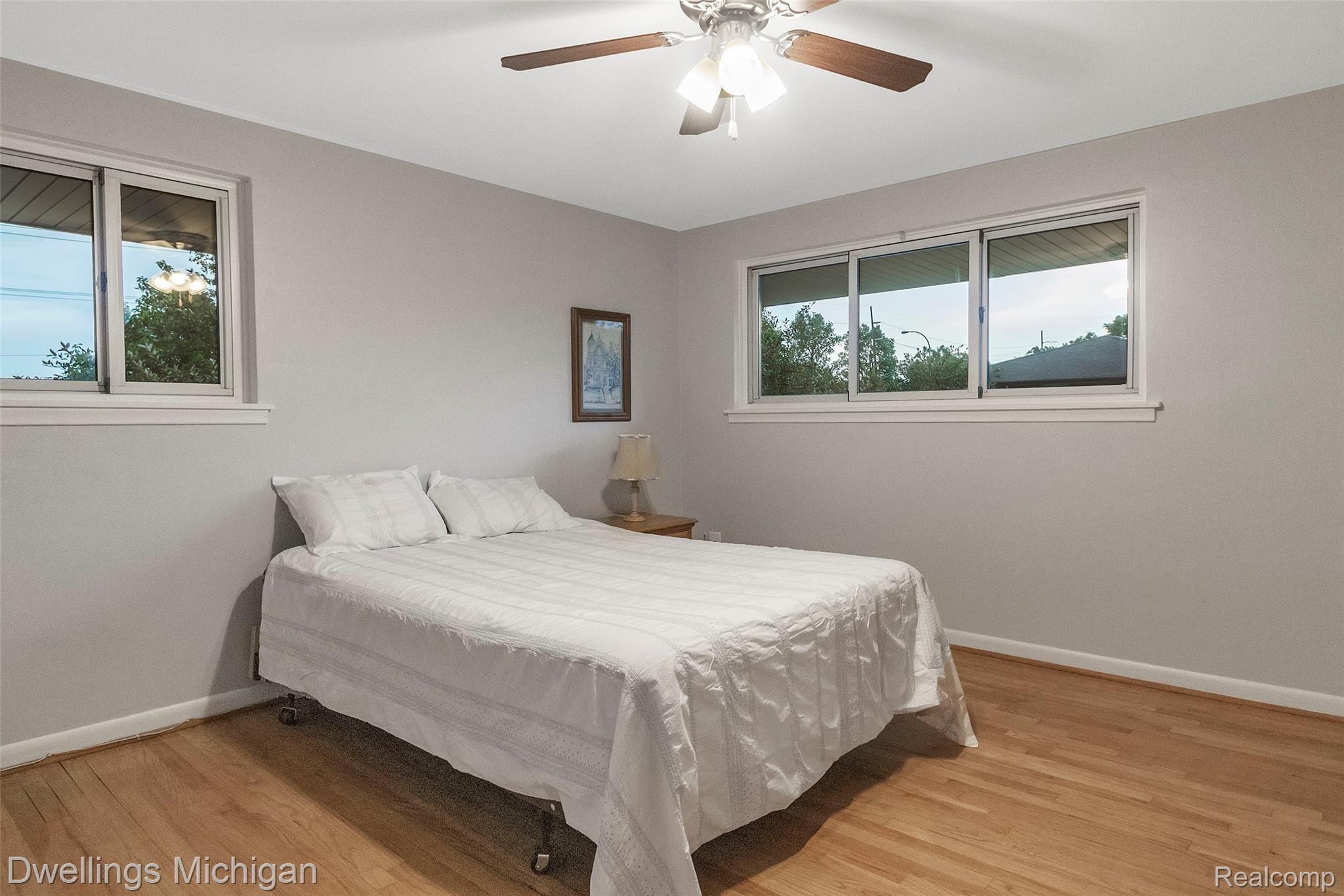 10021 Middlebelt Road Livonia, MI 48150 - Photo 14 of 31 10021-Middlebelt-Rd-Livonia-MI-windowstill-15.jpg