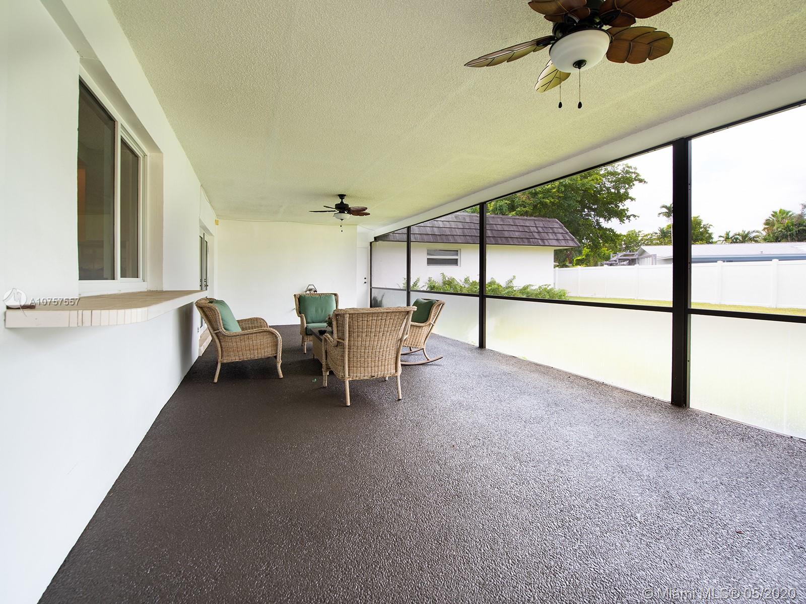 3680 North Park Road Hollywood, FL 33021 - Photo 13 of 25 Screened Lanai