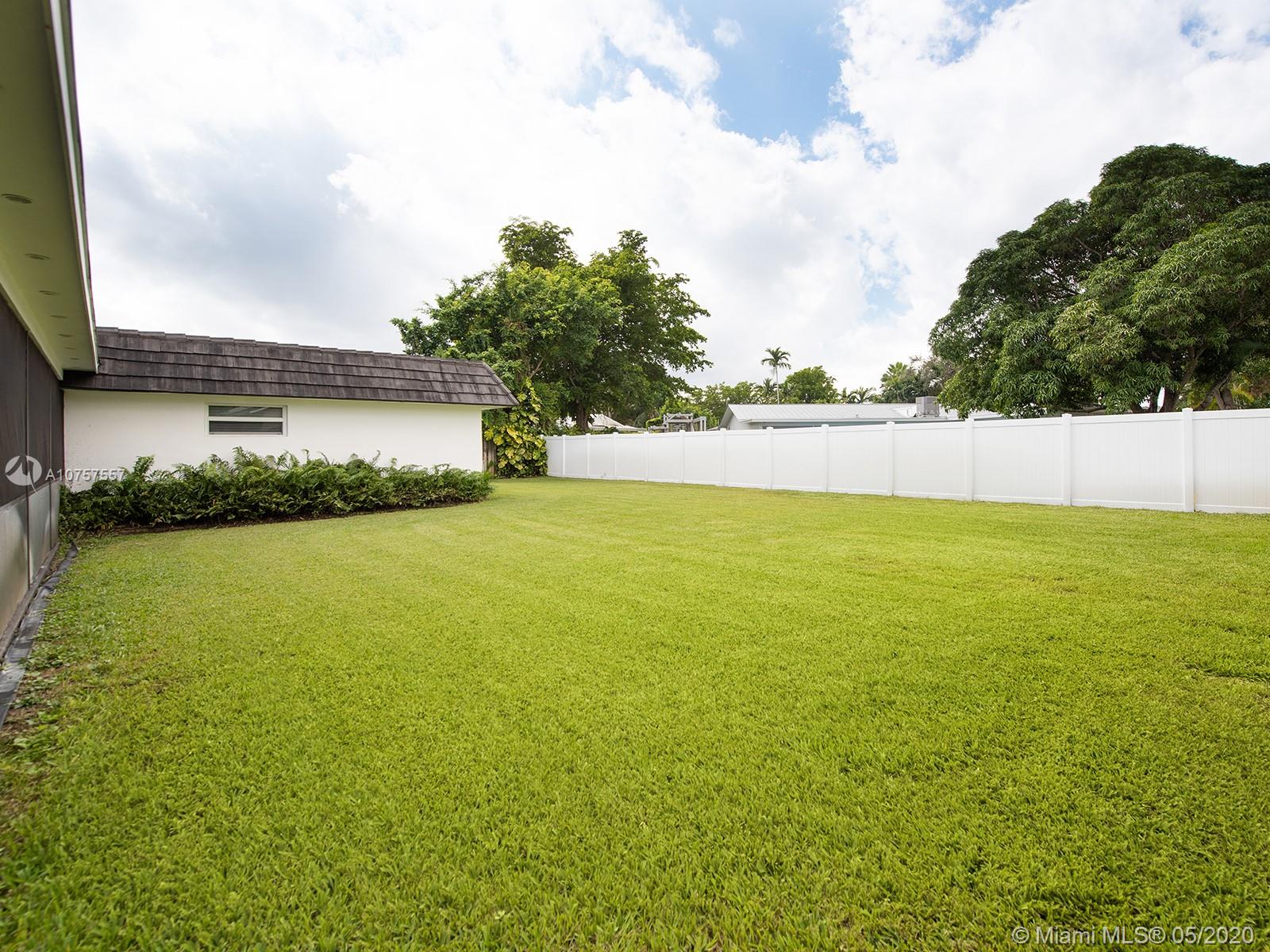 3680 North Park Road Hollywood, FL 33021 - Photo 16 of 25 Backyard view