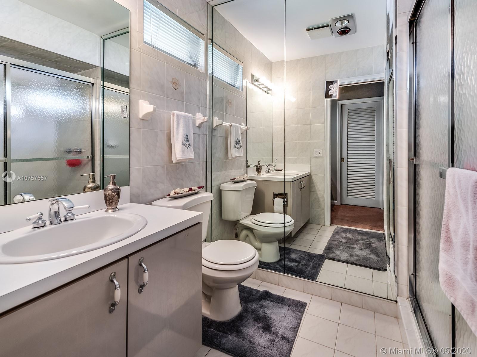 3680 North Park Road Hollywood, FL 33021 - Photo 19 of 25 master bath