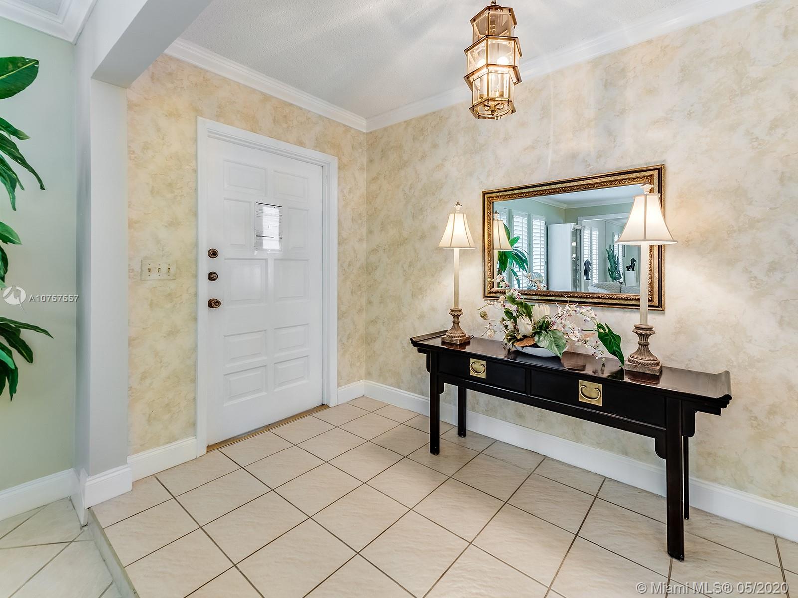 3680 North Park Road Hollywood, FL 33021 - Photo 3 of 25 Foyer