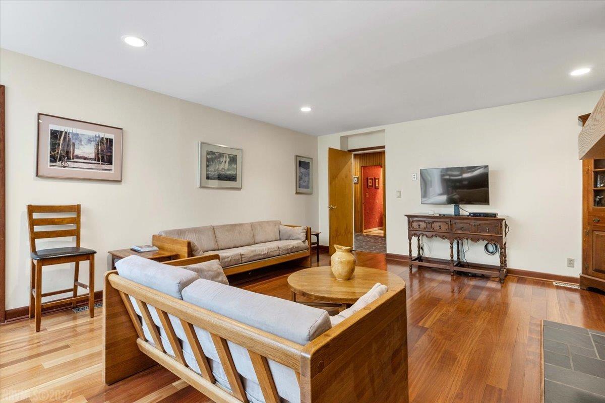 4227 Pearman Road Blacksburg, VA 24060 - Photo 12 of 44 Gallery Image 12