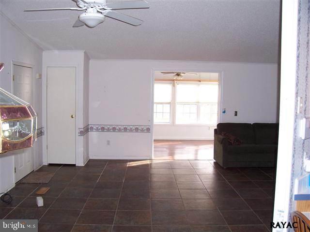 208 Runaway Road Abbottstown, PA 17301 - Photo 13 of 18 Gallery Image 13