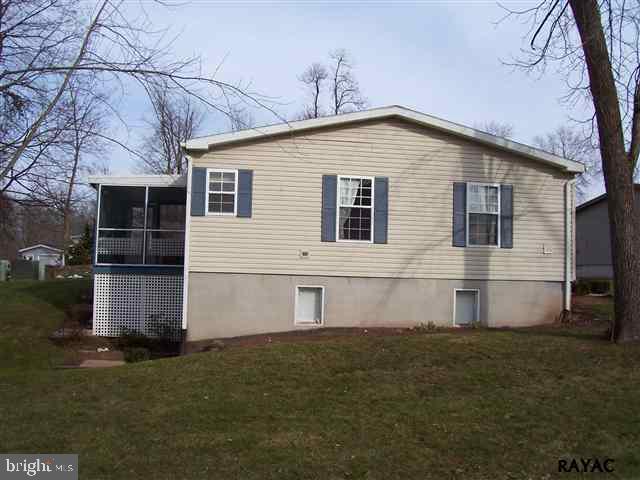 208 Runaway Road Abbottstown, PA 17301 - Photo 15 of 18 Gallery Image 15