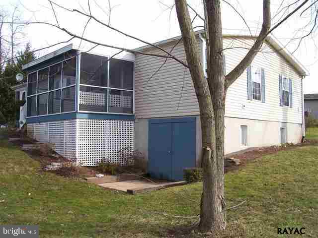 208 Runaway Road Abbottstown, PA 17301 - Photo 16 of 18 Gallery Image 16