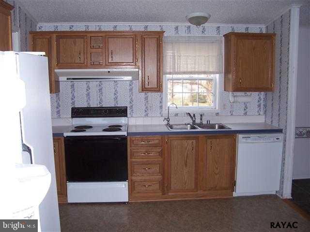 208 Runaway Road Abbottstown, PA 17301 - Photo 6 of 18 Gallery Image 6