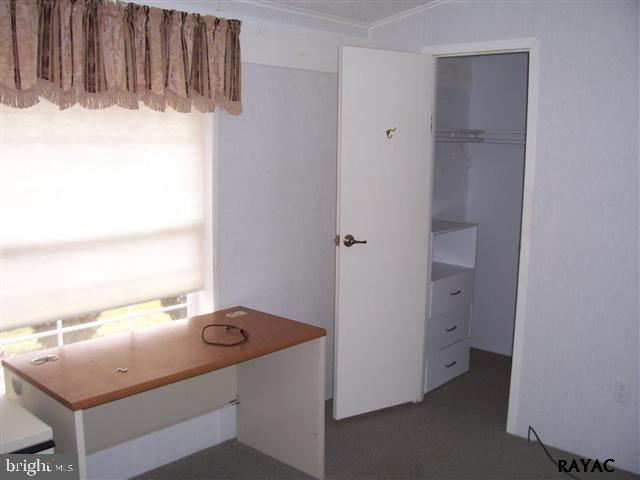 208 Runaway Road Abbottstown, PA 17301 - Photo 10 of 18 Gallery Image 10