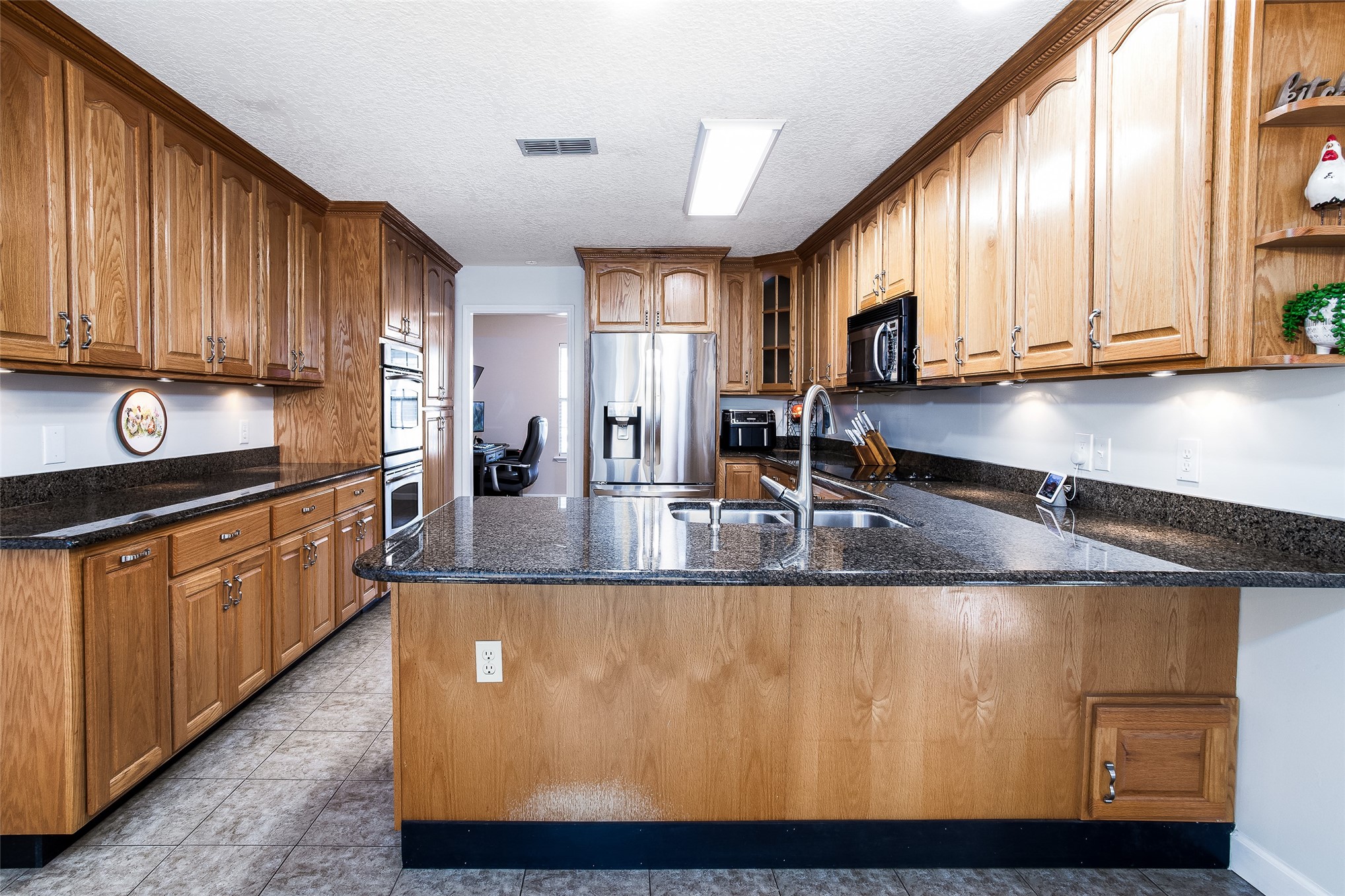17098 Cross Branch Road Hilliard, FL 32046 - Photo 9 of 48 Cabinets Galore with a Double Oven