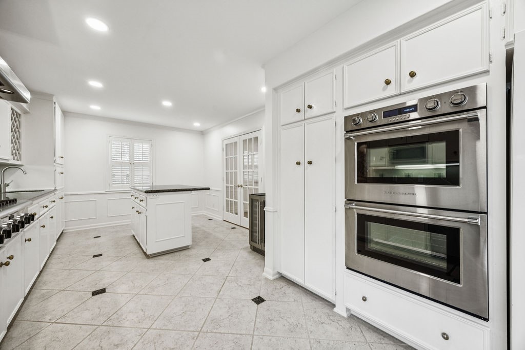 10103 Pine Forest Road Houston, TX 77042 - Photo 15 of 44