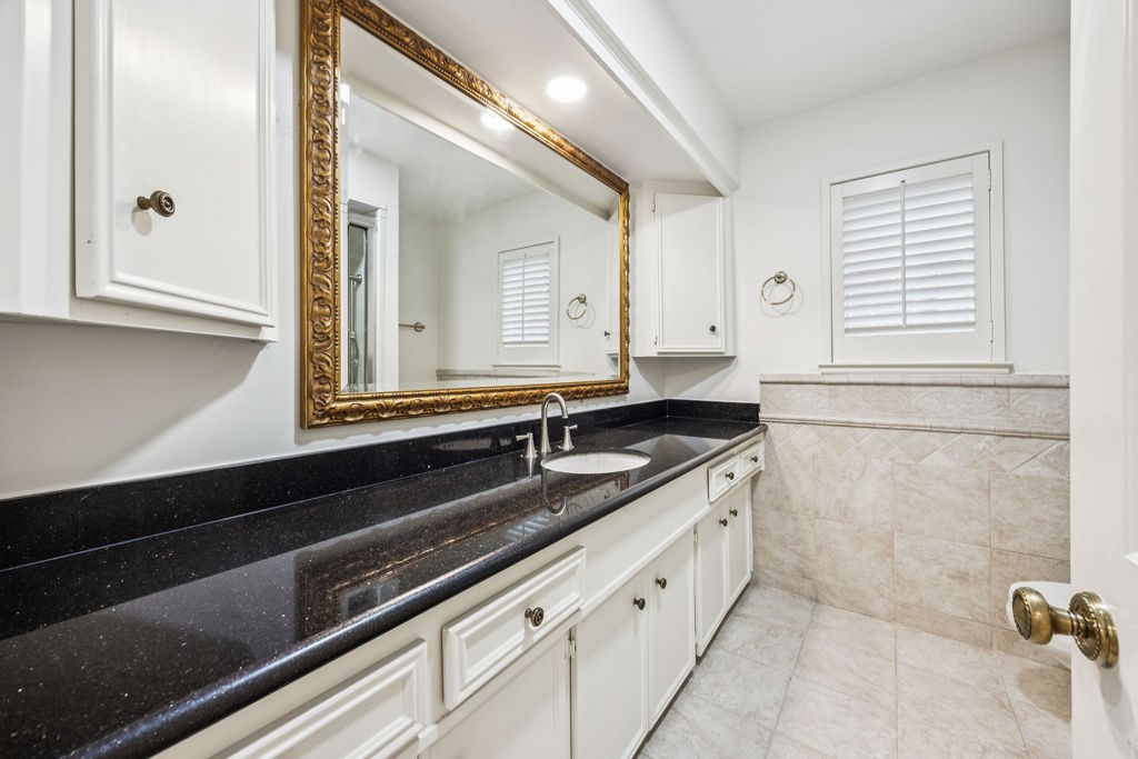 10103 Pine Forest Road Houston, TX 77042 - Photo 27 of 44