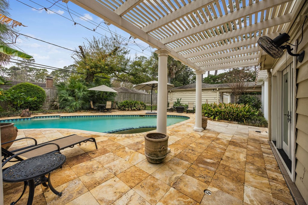 10103 Pine Forest Road Houston, TX 77042 - Photo 36 of 44