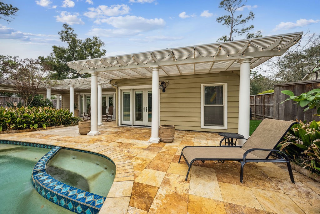 10103 Pine Forest Road Houston, TX 77042 - Photo 37 of 44