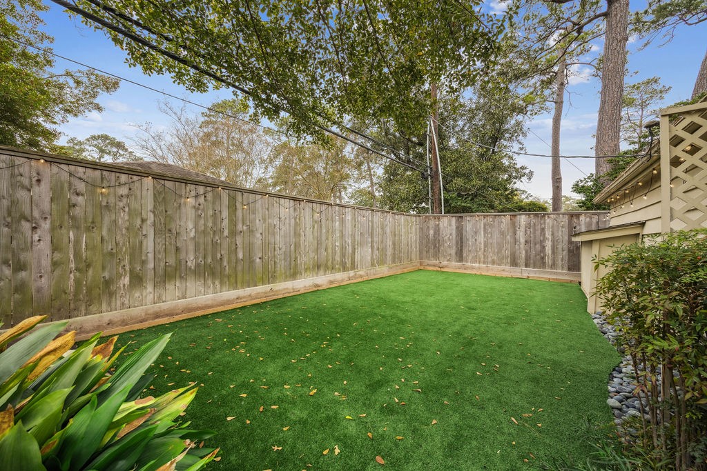 10103 Pine Forest Road Houston, TX 77042 - Photo 39 of 44