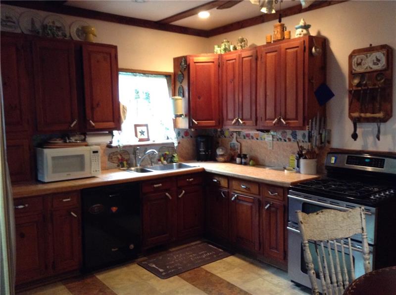 789 Bower Hill Road Pittsburgh, PA 15243 - Photo 9 of 24 Gallery Image 9
