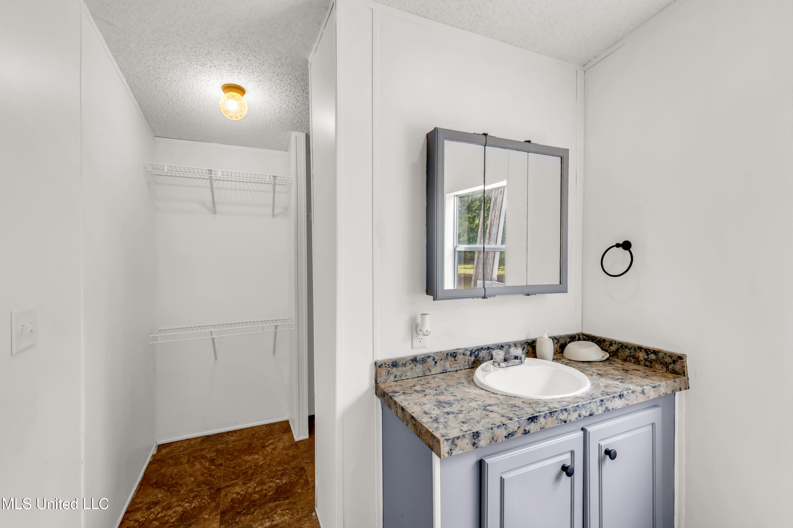 11300 Max Bryant Road Moss Point, MS 39562 - Photo 38 of 51 11300MaxBryantRd-38