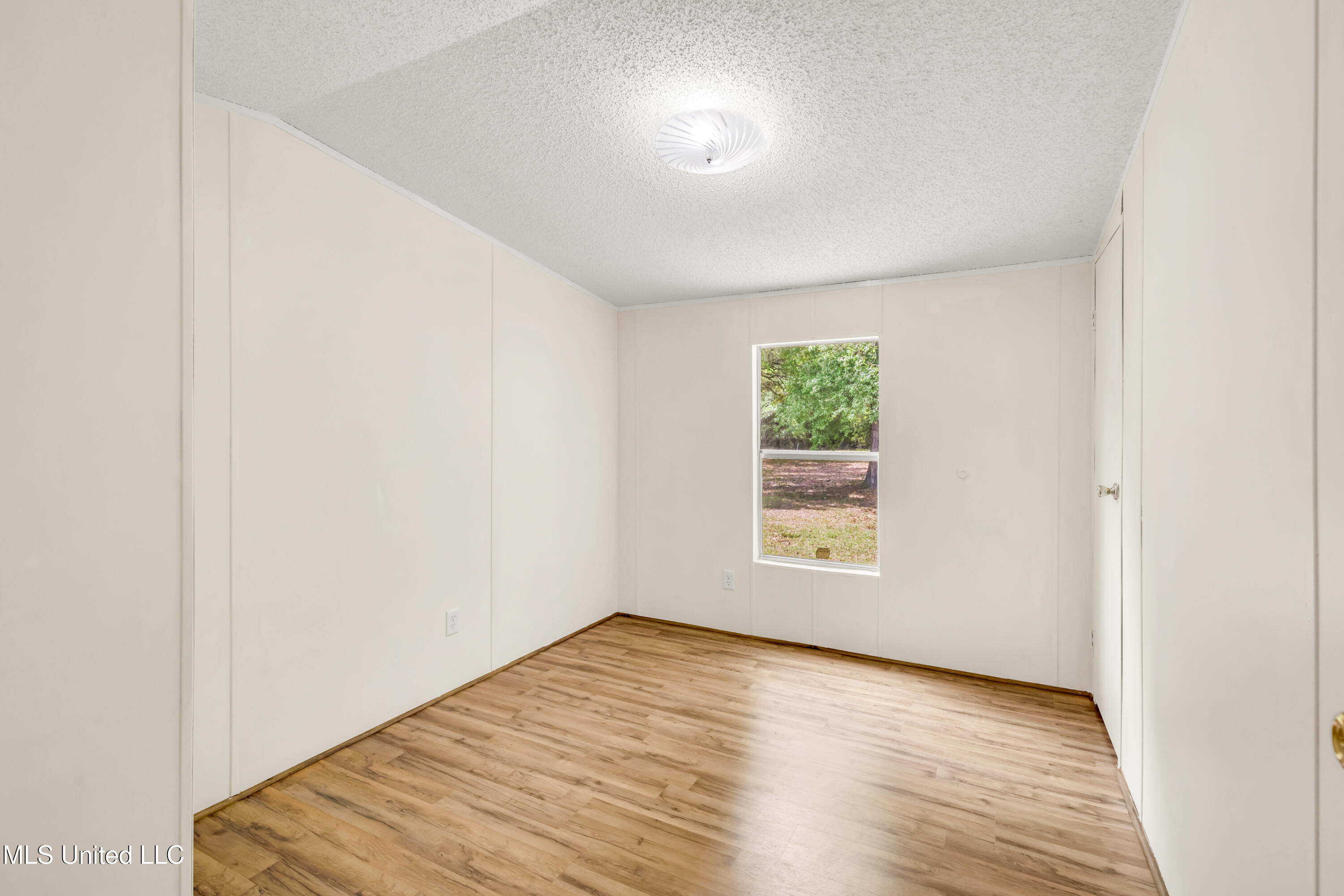 11300 Max Bryant Road Moss Point, MS 39562 - Photo 40 of 51 11300MaxBryantRd-40