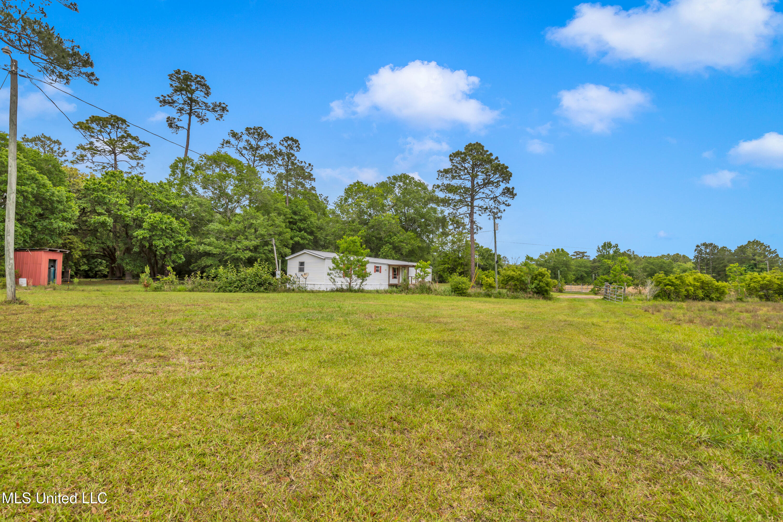 11300 Max Bryant Road Moss Point, MS 39562 - Photo 6 of 51 11300MaxBryantRd-6