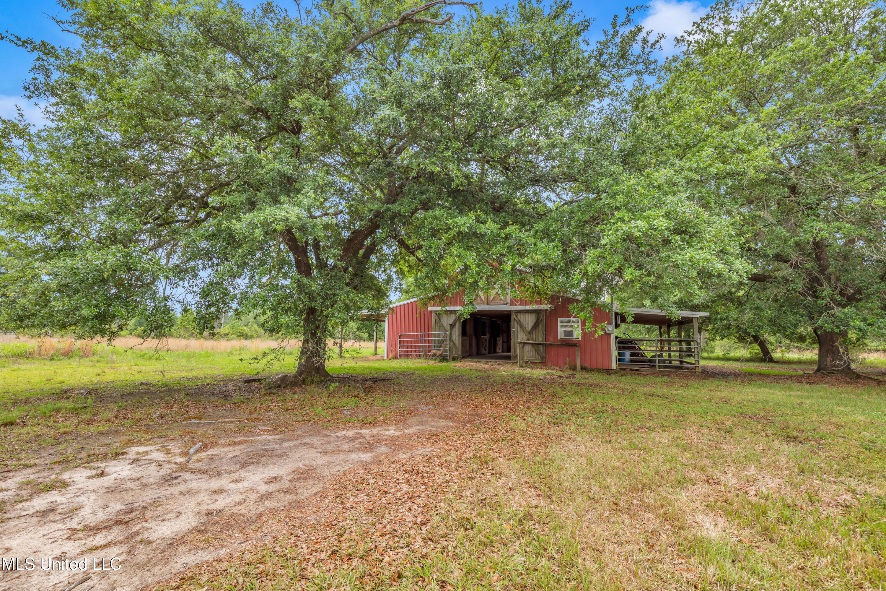 11300 Max Bryant Road Moss Point, MS 39562 - Photo 7 of 51 11300MaxBryantRd-7