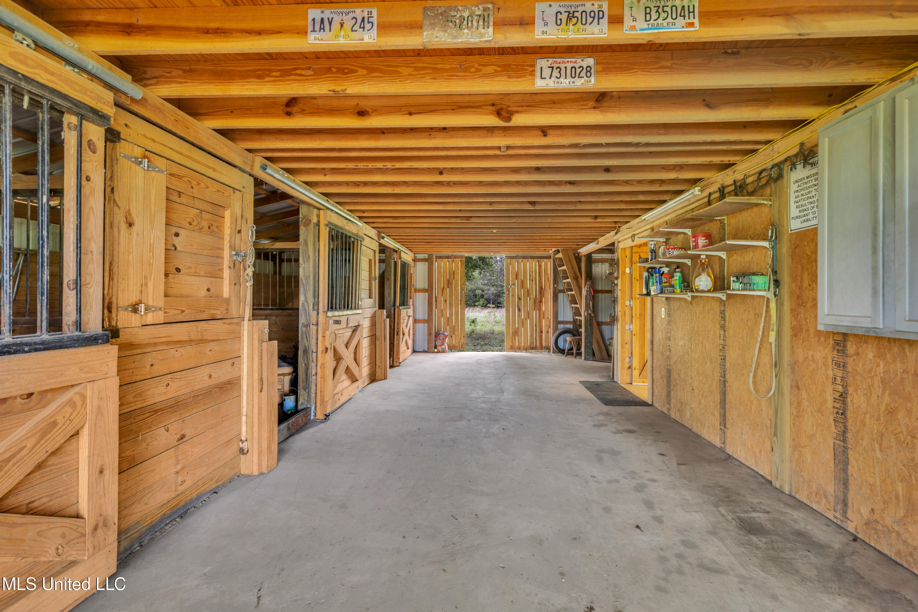 11300 Max Bryant Road Moss Point, MS 39562 - Photo 9 of 51 11300MaxBryantRd-9