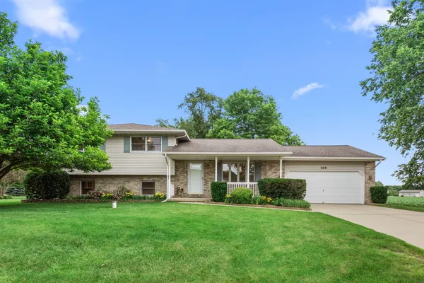 $419,900 | 305 Elkwood Court, Valparaiso, IN 46383