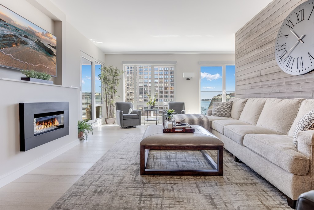 110 Broad Street, Unit 902 Boston, MA 02110 - Photo 1 of 17