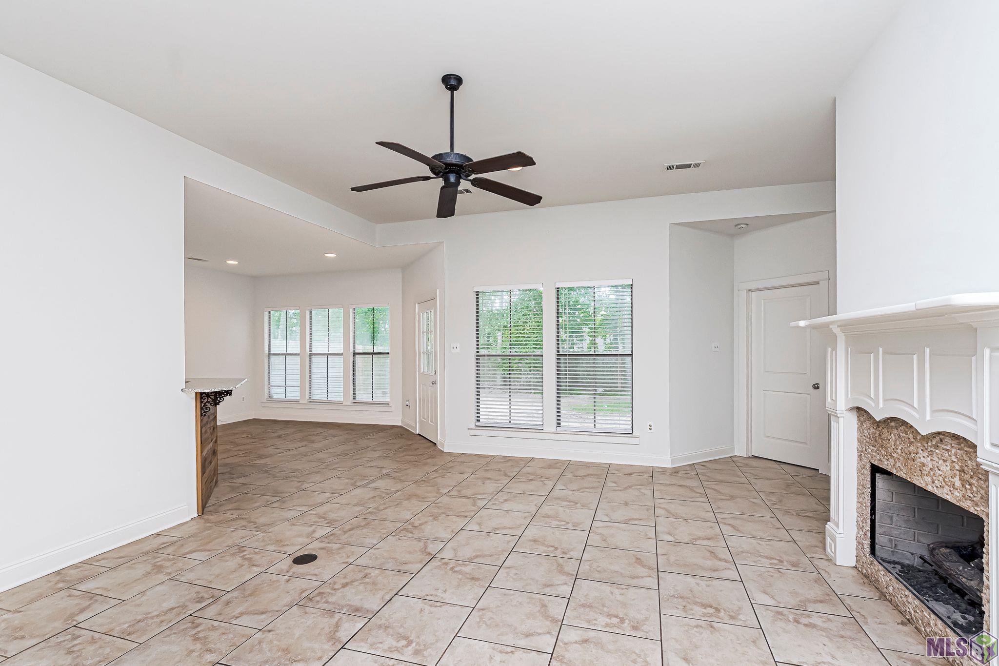 9402 Boone Avenue Baton Rouge, LA 70810 - Photo 3 of 21 Gallery Image 3
