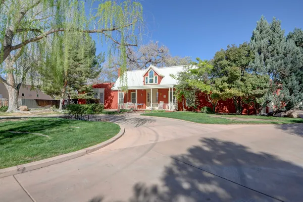 $1,350,000 | 1515 Los Nietos Court Northwest, Albuquerque, NM 87107