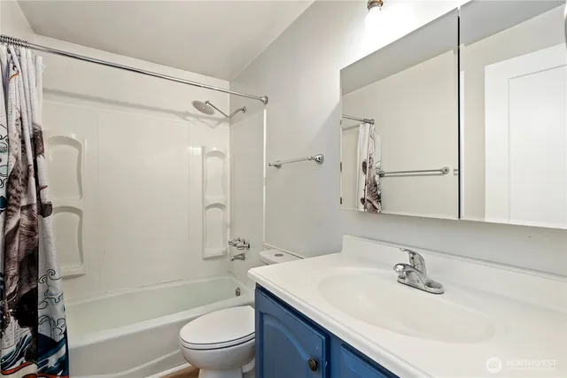 $475,000 | 250 Northeast Silver Pine Drive, Bremerton, WA 98311