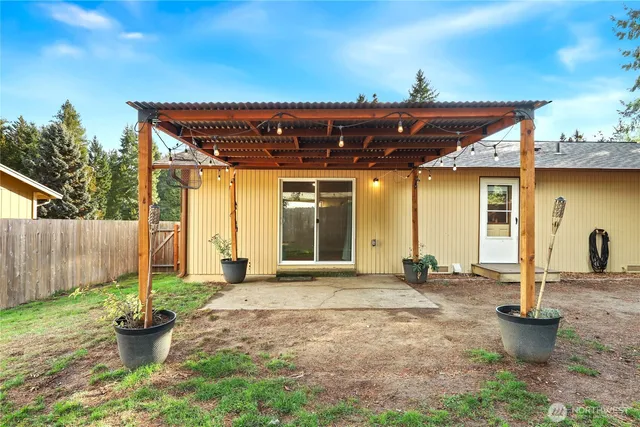 $475,000 | 250 Northeast Silver Pine Drive, Bremerton, WA 98311