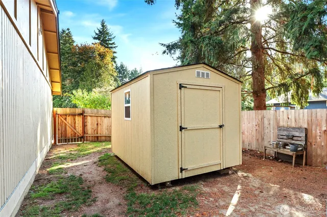 $475,000 | 250 Northeast Silver Pine Drive, Bremerton, WA 98311