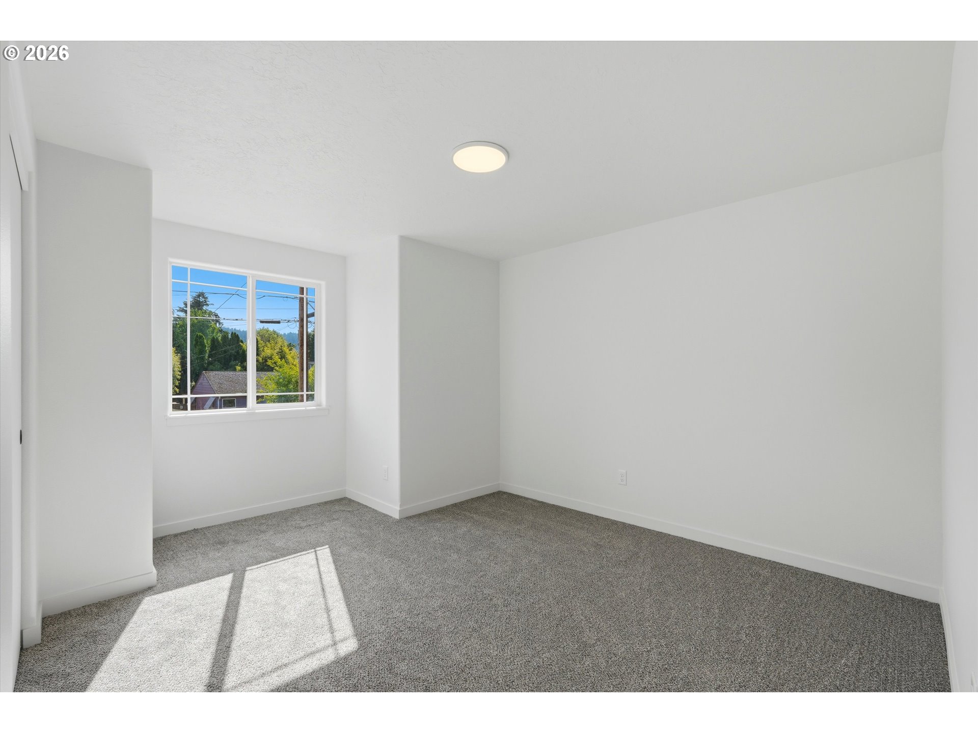 9827 North Ivanhoe Street Portland, OR 97203 - Photo 15 of 27