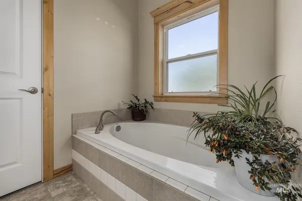 $1,199,900 | 2175 Graham Boulevard, Vale, OR 97918
