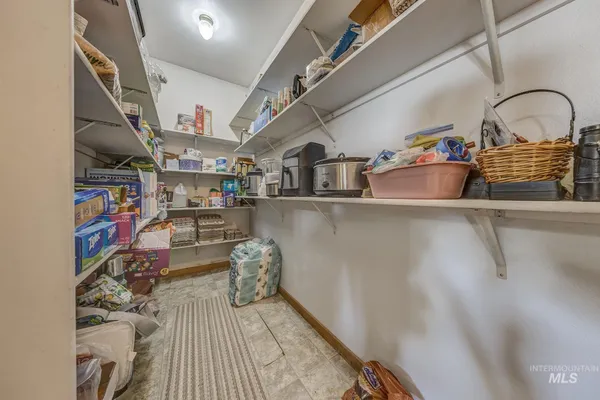$1,199,900 | 2175 Graham Boulevard, Vale, OR 97918