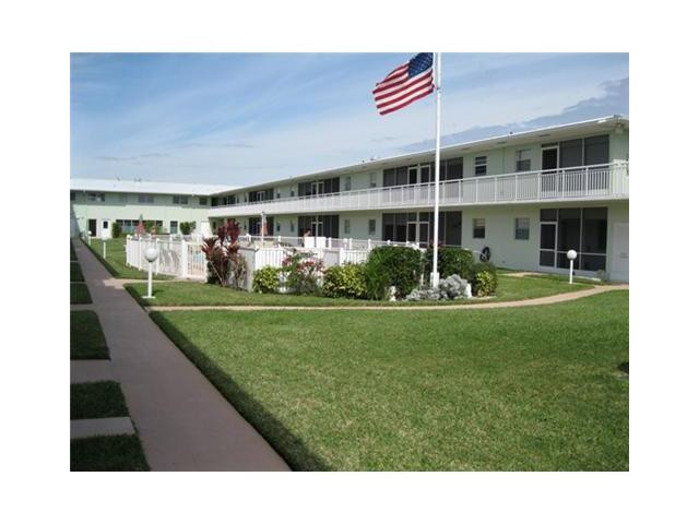 2100 Northeast 38th Street, Unit 218 Lighthouse Point, FL 33064 - Photo 18 of 20 Exterior Front