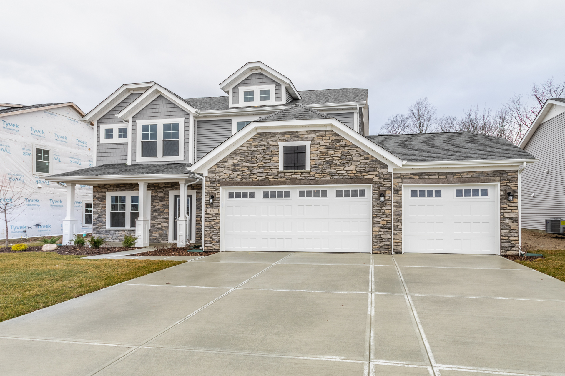 174 Lynnette Way Indianapolis, IN 46229 - Photo 2 of 40