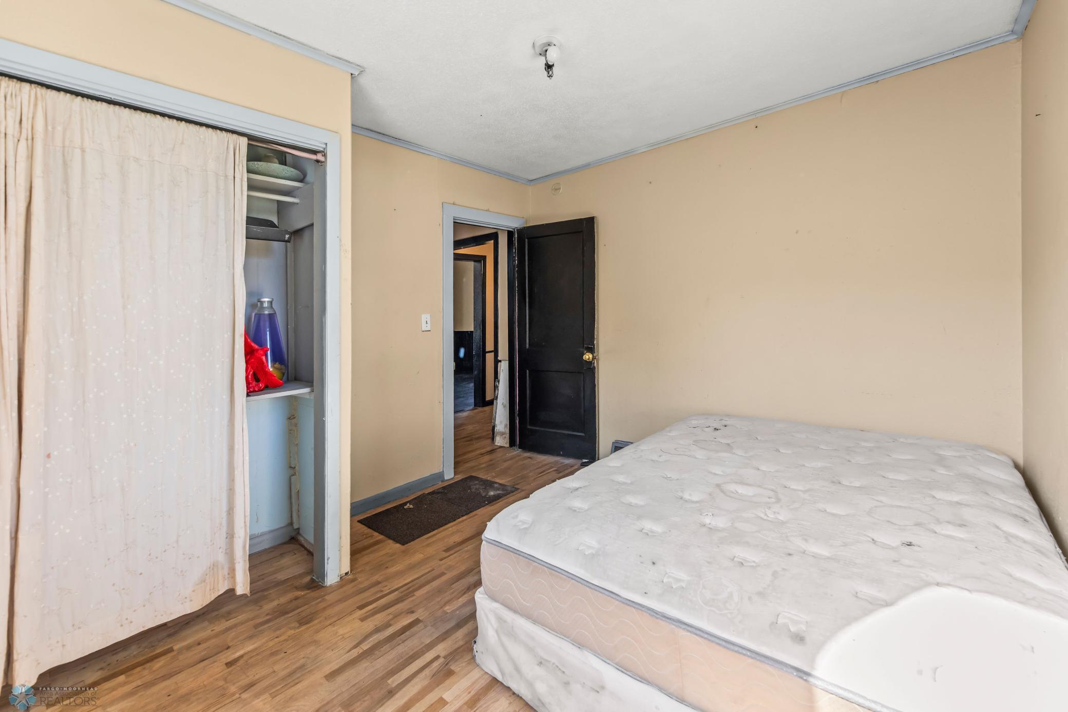 402 23rd Street South Fargo, ND 58103 - Photo 24 of 32