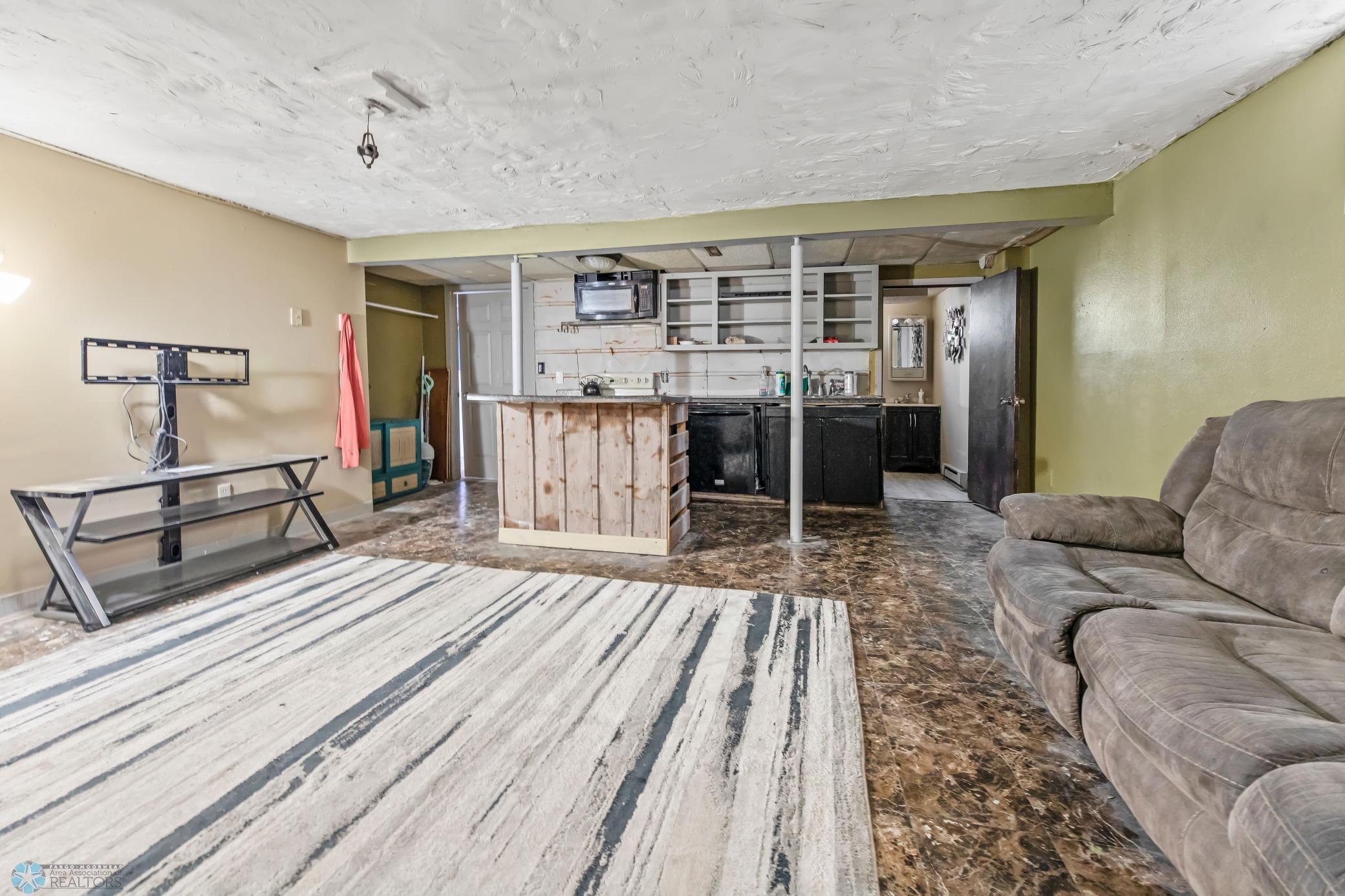 402 23rd Street South Fargo, ND 58103 - Photo 26 of 32