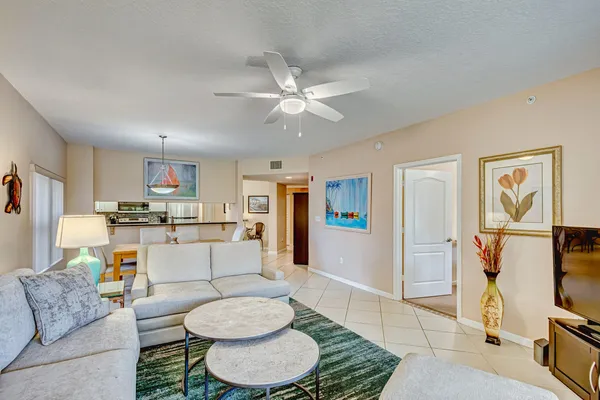 $3,000 | 200 Uno Lago Drive, Unit 105, Juno Beach, FL 33408