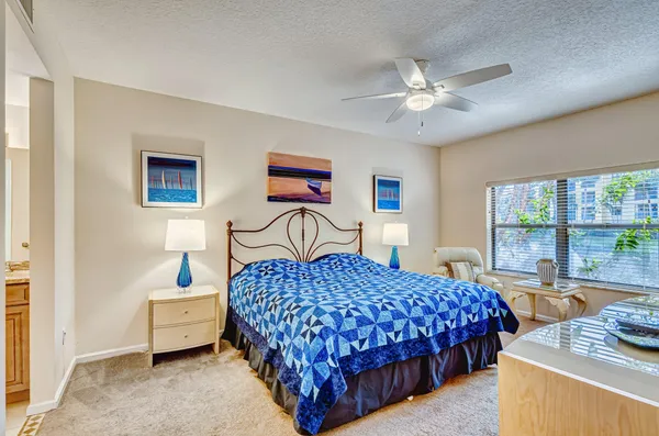 $3,000 | 200 Uno Lago Drive, Unit 105, Juno Beach, FL 33408