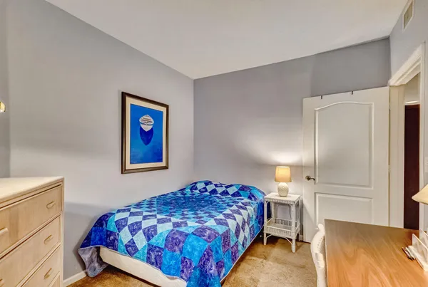 $3,000 | 200 Uno Lago Drive, Unit 105, Juno Beach, FL 33408