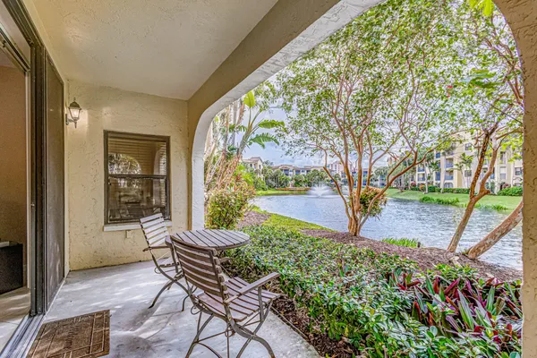 $3,000 | 200 Uno Lago Drive, Unit 105, Juno Beach, FL 33408